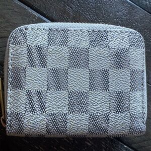 Checkered White and Gray Women's Wallet, NWOT